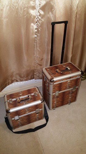 Vanity trolley cases.